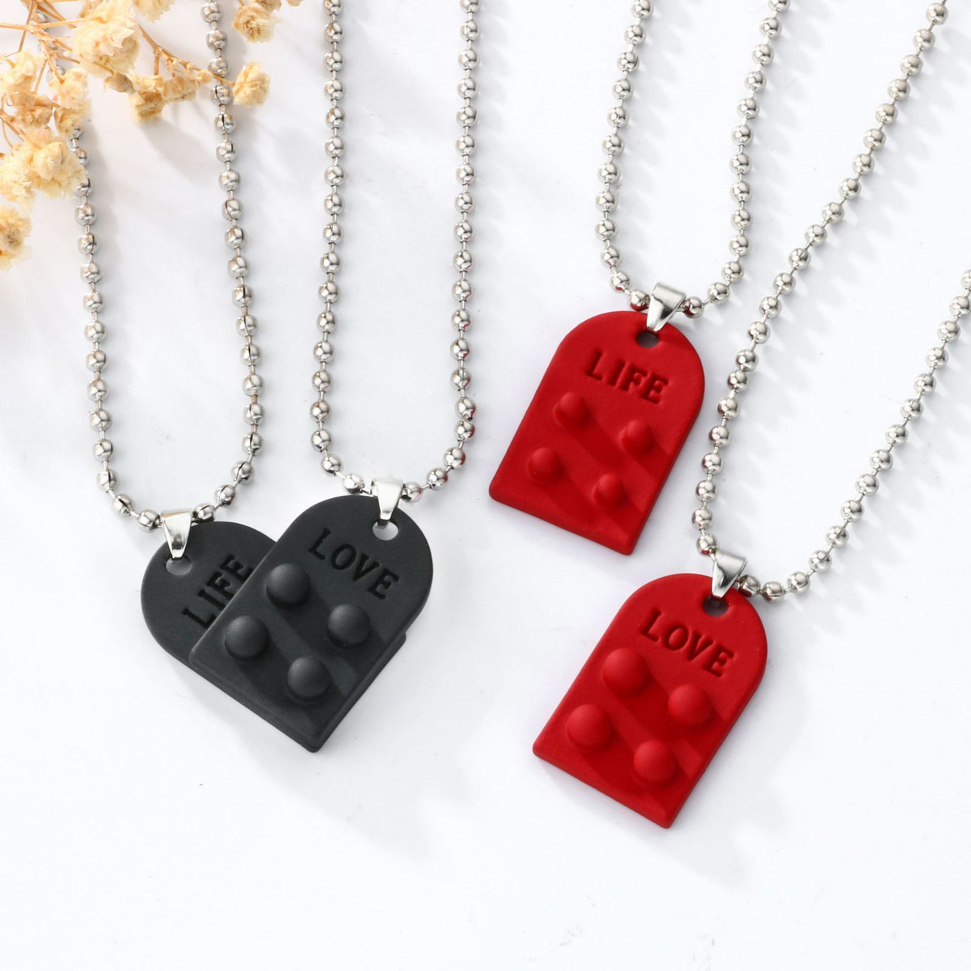 A Pair Of Simple Alloy Stitching Heart Necklaces